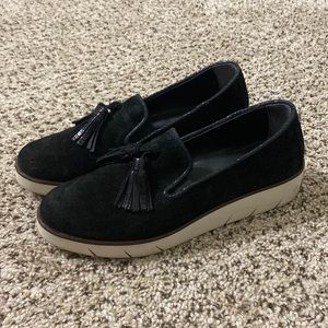 The Flexx black suede platform womens loafer with tassel detail - size 7
